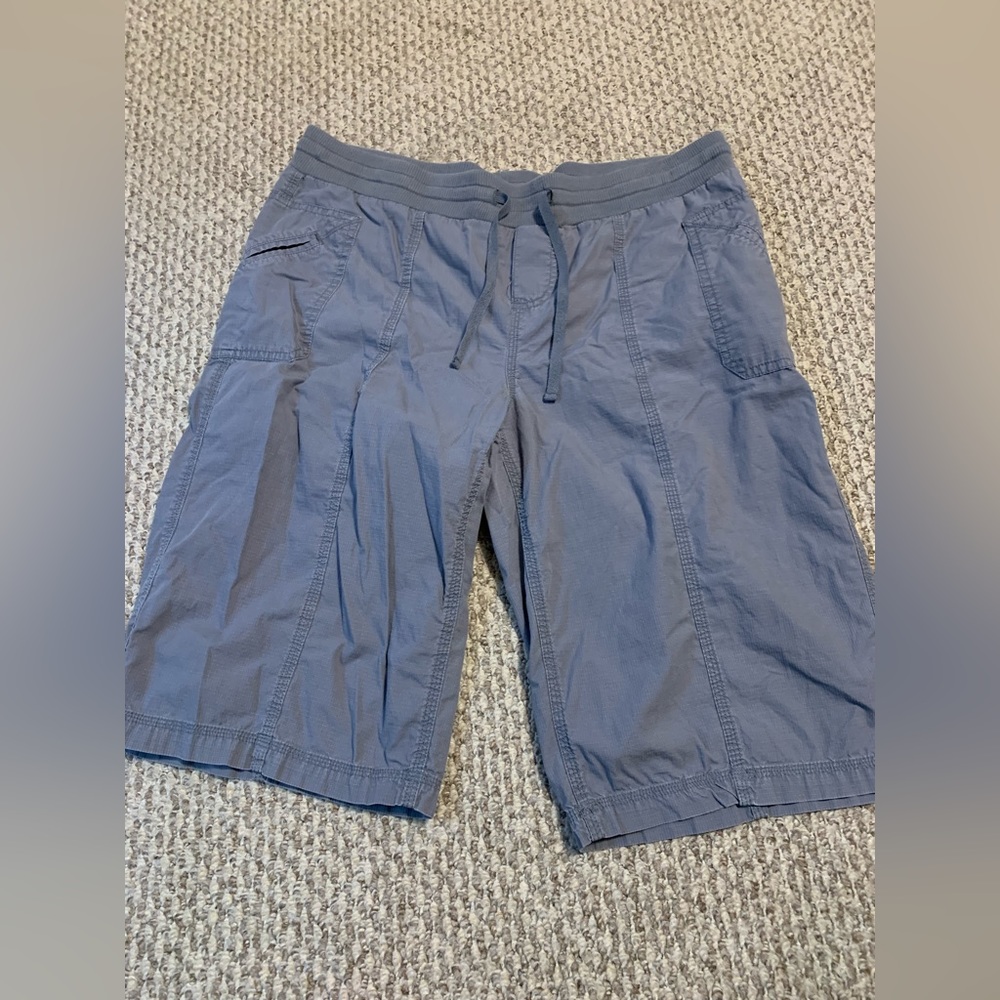 Tech gear shorts, size large